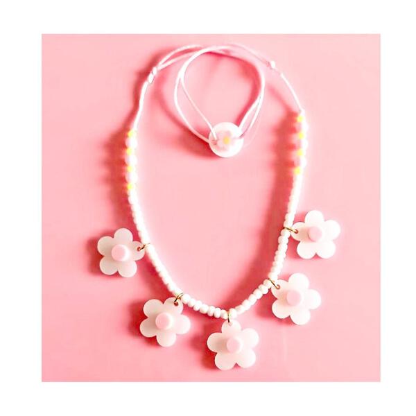 SUM23-Multi Flower Beaded Necklace